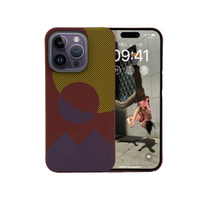 เคสโทรศัพท์คาร์บอนไฟเบอร์อะรามิดลายหรูหราสำหรับ iPhone 16 Pro Max พร้อมความหนา 0.8 มม. และน้ำหนัก 16 กรัม