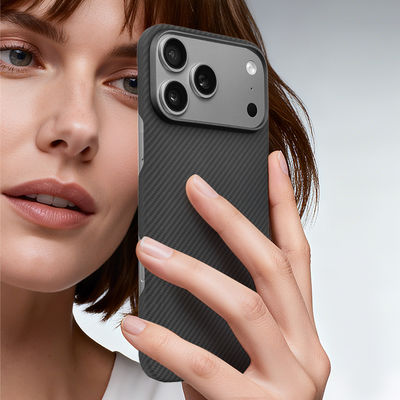 ครอบมือถือไฟเบอร์คาร์บอนอารามิดที่กําหนดเอง พร้อมกรอบโลหะสําหรับ iPhone 17 Pro Max